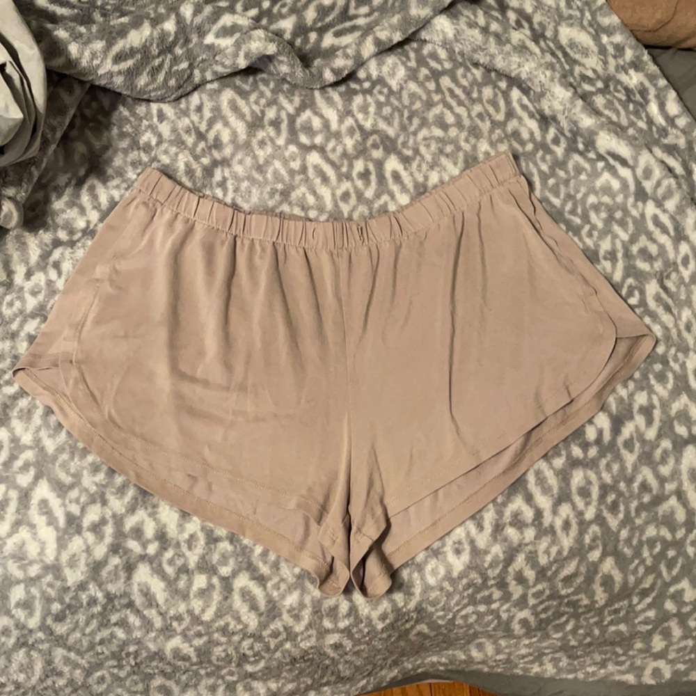 Beige Aerie shorts